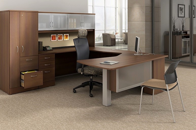 Executive U-Group in natural cherry laminate with glass accents, storage tower, and overhead hutch.